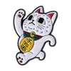Anime Japonês Vovó de Alta Velocidade Formato de Gato da Sorte Metal Pintado Emblema Desenho Animado Divertido Animal Gato Broche