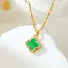 Explosões de Som ao Agitar Colar de Trevo de Quatro Folhas Totalmente Cravejado Design Dupla Face Preto e Branco Sentido de Design Corrente de Clavícula Cyber Celebridade Corrente de Pescoço em Ouro 18K para Mulheres