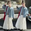 Chaqueta de Mezclilla de Primavera para Niñas Estilo Coreano Versátil Falda de Encaje Conjunto Casual de Tres Piezas para Primavera y Otoño Moderno