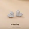 Brincos de Liga de Cobre Pesada em Forma de Coração com Microincrustação de Zircônia de Luxo Leve de Alta Qualidade para Mulheres Versáteis para o Dia a Dia