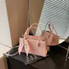 Bolso cruzado texturizado 2026 Nuevo bolso de moda para mujer Simple moderno versátil Bolso Kelly de bufanda Bolso de hombro de alta calidad