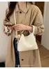 Nuevo Bolso Cubo de Gama Alta para Mujer 2026, Bolso Cruzado de Moda y Versátil, Bolso de Mano y Bolso de Hombro Sencillo para el Uso Diario