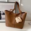 Bolso retro de otoño e invierno para mujer 2023, nuevo bolso de hombro tipo tote, textura de moda, versátil, de gran capacidad, bolso de viaje de clase