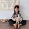 Estilo Callejero de Moda ~ Suéter de Punto Unisex Rayado Suave para Niños y Niñas, Versión Coreana, Corte Holgado para Bebés