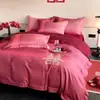 Juego de cuatro piezas rojo para recién casados, algodón puro, bordado con la palabra "feliz", ajuar de boda, sábana de cama 100% algodón, artículos de boda