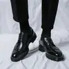 Novos Sapatos Casuais de Couro Brogue para Homens, Confortáveis e Respiráveis Mocassins Slip-On com Franjas para Homens Série