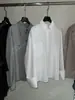 Yuran 26 Estilo Novo de Início de Primavera Moda Blogger Tendência Marca Manga Dobrada Simples Solta Algodão de Alta Contagem Fios Camisa Oversized