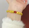 Loja de Ouro Mesmo Estilo Ouro Areia Fu Rui Pixiu Simples e Duplo Pulseira de Ágata Vermelha Contas Douradas Contas da Fortuna Pulseira Atrai Fortuna para Homens e Mulheres