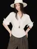 Camisa Texturizada Assimétrica CHACHA com Gola Diagonal, Ajuste na Cintura e Pregas para Mulheres, Blusa de Outono com Manga Fixa Dobrada