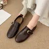 Sapatos loafer retrô com fivela estilo britânico para mulheres, nova coleção outono 2026, sapatos casuais versáteis de salto baixo, mocassins