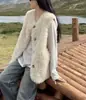 Novo colete de pelo sintético ecológico para outono e inverno para mulheres, apresentando um design jovem com camada externa de pele de carneiro sintética, estilo sem mangas