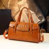 Bolsa Almofada Estampa Crocodilo da Moda 2024 Nova Couro Genuíno Bolsa Boston Transversal Elegante Bolsa de Ombro Mamãe para Mulheres