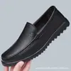 Zapatos Nuevos para Hombre Transfronterizos Imitación Piel de Vaca Transpirables Casuales de Cuero Piel Suave Suela Suave Zapatos Tipo Mocasín para Conducir Slip-On Zapatos de Algodón y Cuero