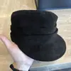 Gorra de equitación de color liso de moda, gorra plana de gamuza con visera de pico para mujer, casual y versátil, estilo japonés, gorra octogonal de primavera y otoño que hace que la cara se vea más pequeña