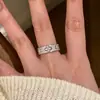 Como uma Borboleta na Natureza, Anel Vintage com um Estilo Fashionável Old Money, Anel Dourado com um Toque de Luxo Leve e High-End, Anel Aberto