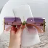 2026 Novo Modelo Estilo Xiaohongshu Armação Quadrada para Afinar o Rosto Óculos de Sol Moda Coreana Proteção UV Óculos de Sol