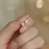 Pendientes de botón de plata de ley S925 estilo minimalista con microincrustaciones de uvas para mujer, Personalidad de moda Ins, Brazaletes de oreja con diseño exquisito de nicho