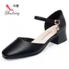 Qiting sandalias nuevas para mujer calzado exterior sandalias de tacón alto para mujer tacón grueso tacón medio suela blanda hebilla antideslizante verano zapatos de mujer verano
