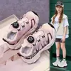 Zapatillas para niñas 2026 otoño nueva moda zapatos casuales elegantes con suelas blandas, antideslizantes, versátiles zapatos tipo papá, zapatillas para correr