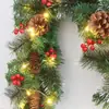 Corona de Pvc Navideña con Agujas de Pino Mezcladas con Frutas Blancas y Rojas de 2.7m Decoración Decorativa de Ratán Estilo Europeo para Chimenea