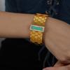 Pulsera de acero de titanio chapada en oro estilo palaciego retro europeo y americano, pulsera con diseño de panal de abeja de personalidad, joyería de moda, pulsera con incrustaciones de diamantes