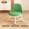 # Cadeiras Pequenas e Banquinhos para Adultos com um Toque de Luxo Leve, Banquinhos para Sala de Estar com Rodinhas, Assentos Macios, Rodas Giratórias e Encostos Baixos