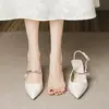Novedad Primavera/Verano 2026 Estilo Apuntado Tacón de Aguja Nuevos Zapatos de Tacón Alto Estilo Chino para Mujer, Combinados con Cheongsam, Sandalias de Punta Cerrada sin Espalda