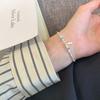 Nueva Pulsera con Colgante de Pez de Piedra Azul Plata Rota para Mujer, Exquisito Temperamento de Lujo Ligero, Joyería de Mano Simple, Joyería Versátil de Alta Gama