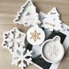 4 Tipos de Moldes com Furo para Pendurar: Flocos de Neve de Natal, Folhas de Natal, Árvores, Moldes de Silicone para Gesso, Resina, Sobremesas e Bolos