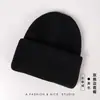 Chapéu de Lã Tricotado Popular Transfronteiriço para Uso Externo no Inverno, Grande Circunferência da Cabeça, Emagrecimento Facial, Chapéu de Cor Sólida para Mulheres