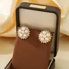 Accesorios Retro de Vacaciones en la Costa de Acero Inoxidable Calado Perla Pétalos Grandes Flores Geométricas Pendientes de Oro de 18 Quilates Joyería