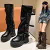 Fivela de Cinto Melanóide Pessoa Baixa Perna de Calça Botas de Cano Alto 2026 Primavera/Outono Novo Estilo Emagrecedor Versátil Tendência Botas de Cavaleiro Mulheres