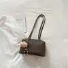 Nova Bolsa de Almofada Casual de Verão 2026 para Trabalho e Deslocamento, Bolsa de Ombro e Mão de Cor Sólida, Bolsa de Axila de Nicho da Moda Feminina
