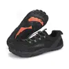Sapatos anfíbios de malha oca para atividades ao ar livre transfronteiriças, leves e de secagem rápida, adequados para trekking em riachos, com características antiderrapantes e resistentes ao desgaste, ideais para caminhadas, atividades de praia e travessias de água.