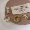 Aretes de Encaje con Corona de Perlas, Lujo Accesible y Aretes de Gama Alta, Modernos y Versátiles, Aretes Sencillos, Aretes de Nicho con Diseño