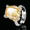 Huabi Joyería Fondo de Cobre Chapado en Oro Diamante de Alto Carbono Flor de Hielo Diamante Cuadrado Anillo de Temperamento Lujo Ligero Retro para Mujeres 12*16