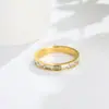 Anel Liso Meio Cravejado com Diamantes Japonês e Coreano Mais Vendido, Anel de Aço Inoxidável com Design de Nicho, Fileira de Diamantes, Anel de Celebridade da Internet com Zircônia, Atacado do Fabricante