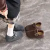 Sapatos femininos de pelúcia cinza estilo Birkenstock de cobertura total, novidade outono e inverno 2026, slip-on preguiçoso com sola grossa, sapatos de algodão Birkenstock