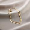 Pulseira Yunyao Inoxidável Mais Vendida Internacionalmente em Aço Titânio para Mulheres com Trevo de Cinco Folhas e Incrustação de Diamante, Personalidade Estilo Ins, Galvanoplastia a Vácuo 18K