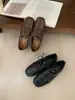 Zapatos de Cuero Tallado Estilo Barroco Retro Británico para Mujer 20565 Modelo Nuevo Mocasines Brogue con Aumento Oculto de Altura