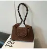 2025 Diseño de Nicho Color Contrastante Nuevo Bolso de Moda para Mujer Estilo Retro Bolso de Axila de Verano Bolso Personalizado de Hombro en Forma de Media Luna