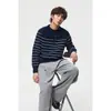 Suéter casual de punto versátil a rayas con cuello Henley, estilo retro japonés moderno simple estilo universitario para hombre, otoño