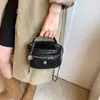 Bolsa Portátil Romboidal Simples Transfronteiriça Moda de Nicho Versátil Bolsa de Ombro Transversal Design 2025 Bolsa Quadrada Pequena