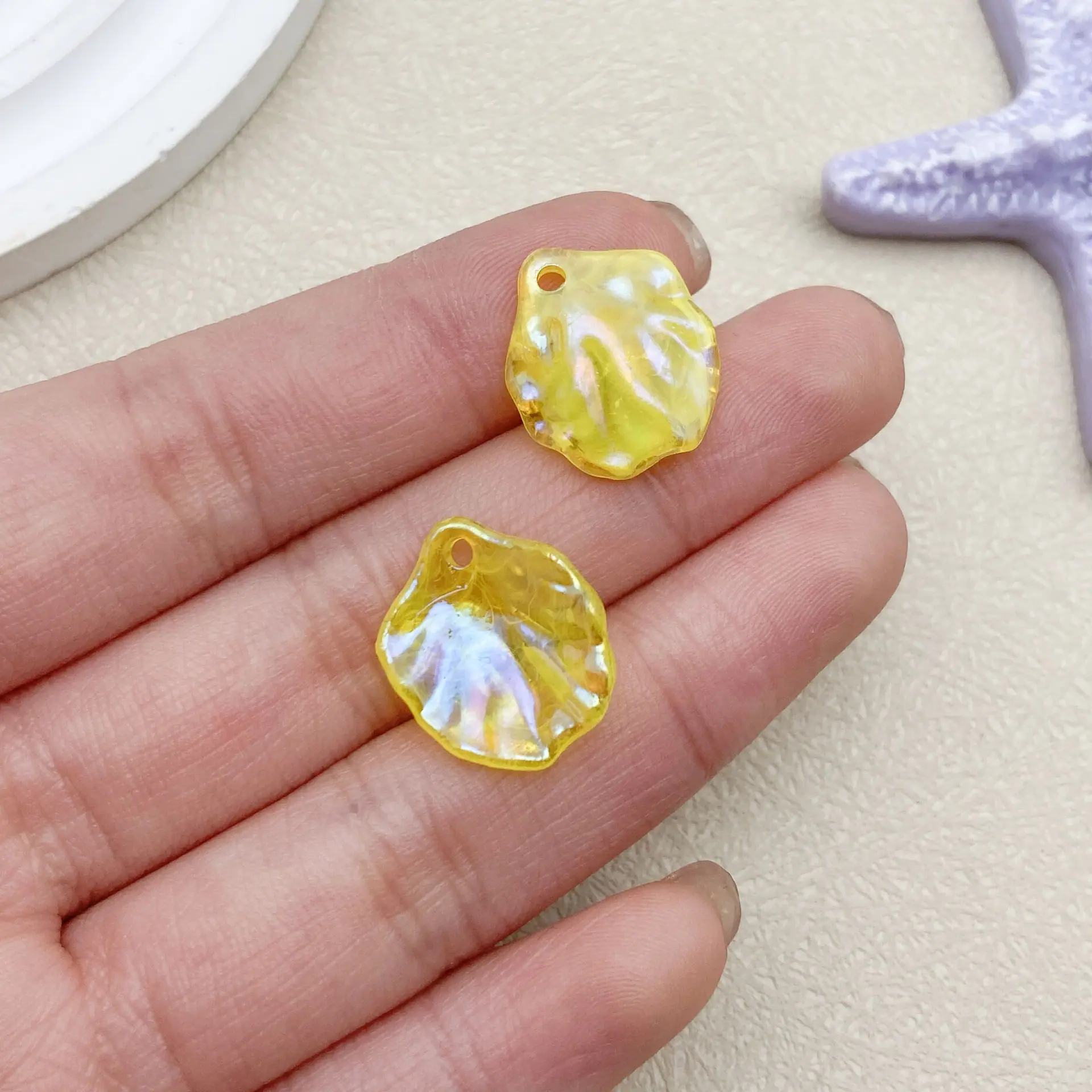22008-SF-AB彩黄色亚克力炫彩白菜叶18x16mm-