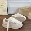 Nuevas Zapatillas Blancas de Suela Gruesa para Mujer Primavera 2026, Mocasines Originales de Estilo Hong Kong de Moda, Zapatos Deportivos Casuales Versátiles