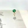 Pendientes Colgantes Pequeños Redondos de Circonita de Aleación de Titanio F-136 Pendientes de Labio de Titanio G23 con Rosca Interna Joyería para Piercing
