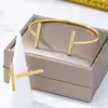 Conjunto de joias feminino de duas peças com linhas geométricas estilosas, anel de pulseira simples, requintado, versátil