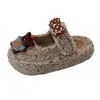 Pantuflas de interior con temática de dibujos animados, que aumentan la altura, para otoño/invierno, pantuflas peludas de moda y lindas para mujer, cálidas, negras, de felpa y con suela gruesa