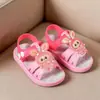 2026 Novo Modelo Sapatos de Caminhada para Meninos Infantis Verão Desenho Animado Antiderrapante Sapatos de Bebê Solado Macio Sapatos de Bebê para Meninas ao Ar Livre Atacado