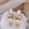 Pendientes de mariposa de cristal azul, pendientes de perlas para mujer, diseño de nicho, ligeros, de lujo, de alta gama, pendientes de pasador de plata 925